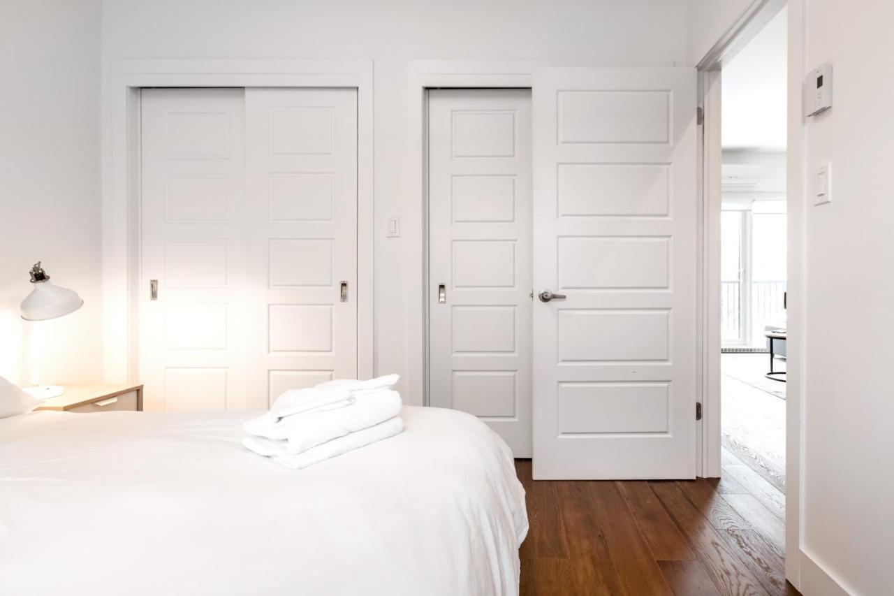 Sleek Condo In The Heart Of Little Italy By Den Stays Montréal Kamer foto