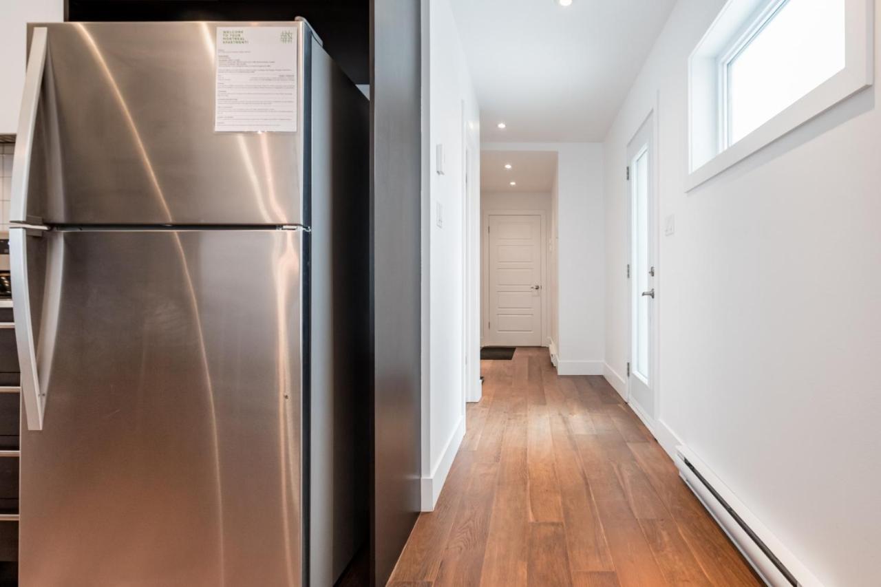 Sleek Condo In The Heart Of Little Italy By Den Stays Montréal Kamer foto